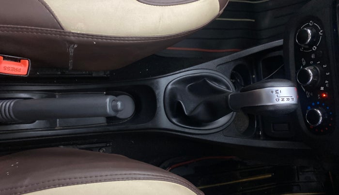 2020 Renault Duster RXS 1.3 TURBO PETROL CVT, Petrol, Automatic, 58,317 km, Gear Lever