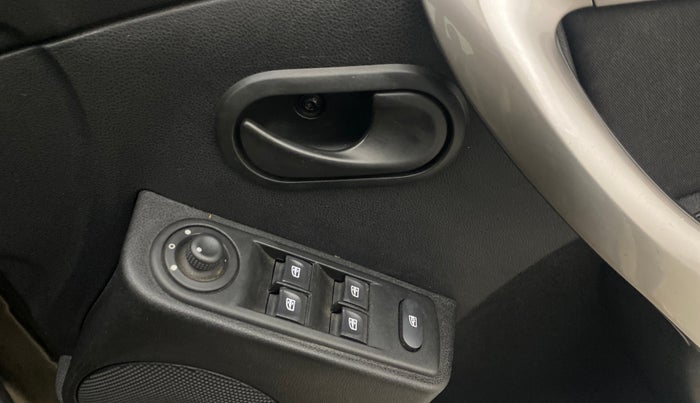 2020 Renault Duster RXS 1.3 TURBO PETROL CVT, Petrol, Automatic, 58,317 km, Driver Side Door Panels Control