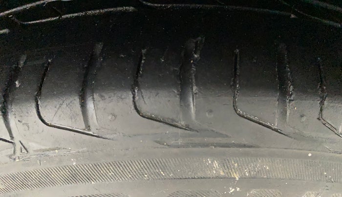 2020 Tata NEXON XZA PLUS (O) PETROL DUAL TONE, Petrol, Automatic, 55,936 km, Left Front Tyre Tread