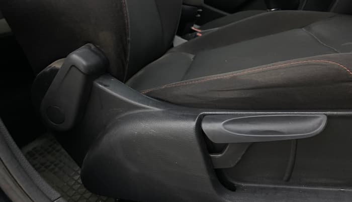 2020 Volkswagen Polo HIGHLINE PLUS 1.0, Petrol, Manual, 70,660 km, Driver Side Adjustment Panel