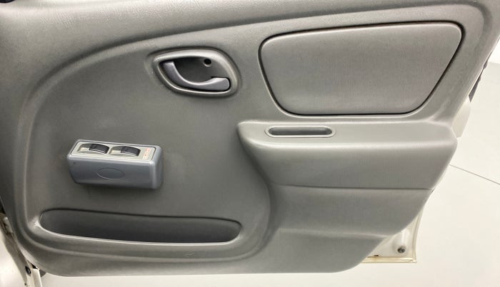 2008 Maruti Alto LXI, Petrol, Manual, 46,829 km, Driver Side Door Panels Control
