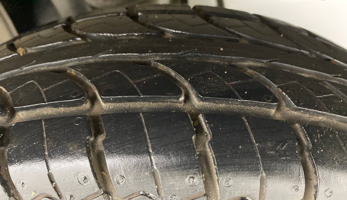 2008 Maruti Alto LXI, Petrol, Manual, 46,829 km, Left Rear Tyre Tread