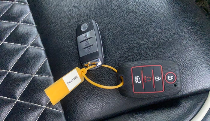 2022 KIA SONET HTX ANNIVERSARY EDITION 1.0 IMT, Petrol, Manual, 21,481 km, Key Close Up