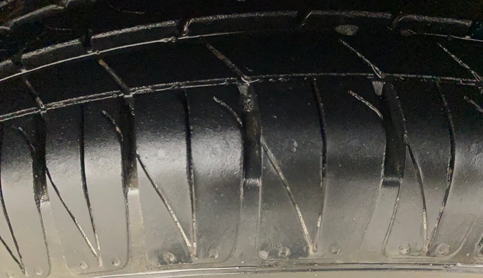 2022 KIA SONET HTX ANNIVERSARY EDITION 1.0 IMT, Petrol, Manual, 21,481 km, Right Front Tyre Tread