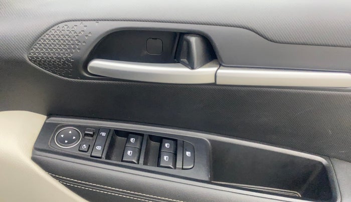 2022 KIA SONET HTX ANNIVERSARY EDITION 1.0 IMT, Petrol, Manual, 21,481 km, Driver Side Door Panels Control