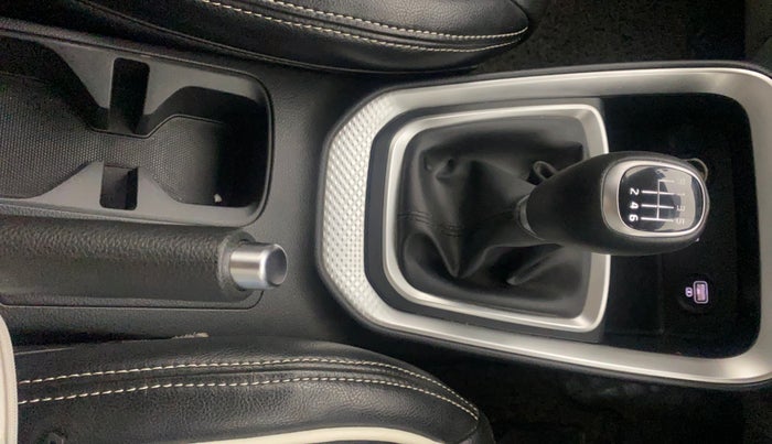 2022 KIA SONET HTX ANNIVERSARY EDITION 1.0 IMT, Petrol, Manual, 21,481 km, Gear Lever