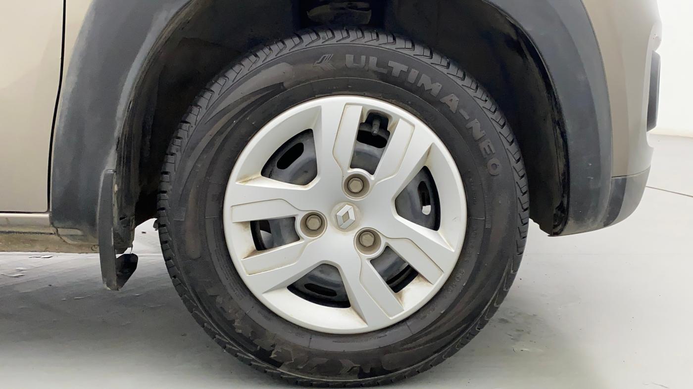 2019 Renault Kwid 1.0 RXT Opt, Petrol, Manual, 9,147 km, Right Front Wheel