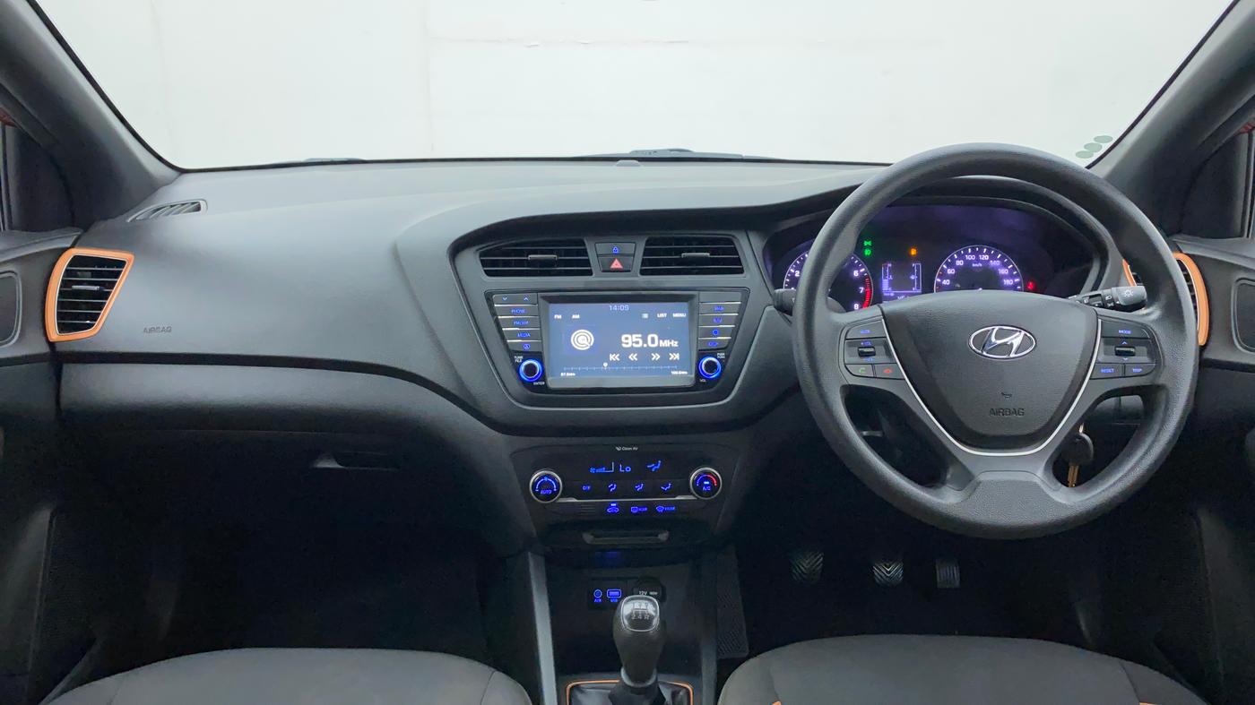 2017 Hyundai Elite i20 ASTA 1.2 DUAL TONE, Petrol, Manual, 54,739 km, Dashboard