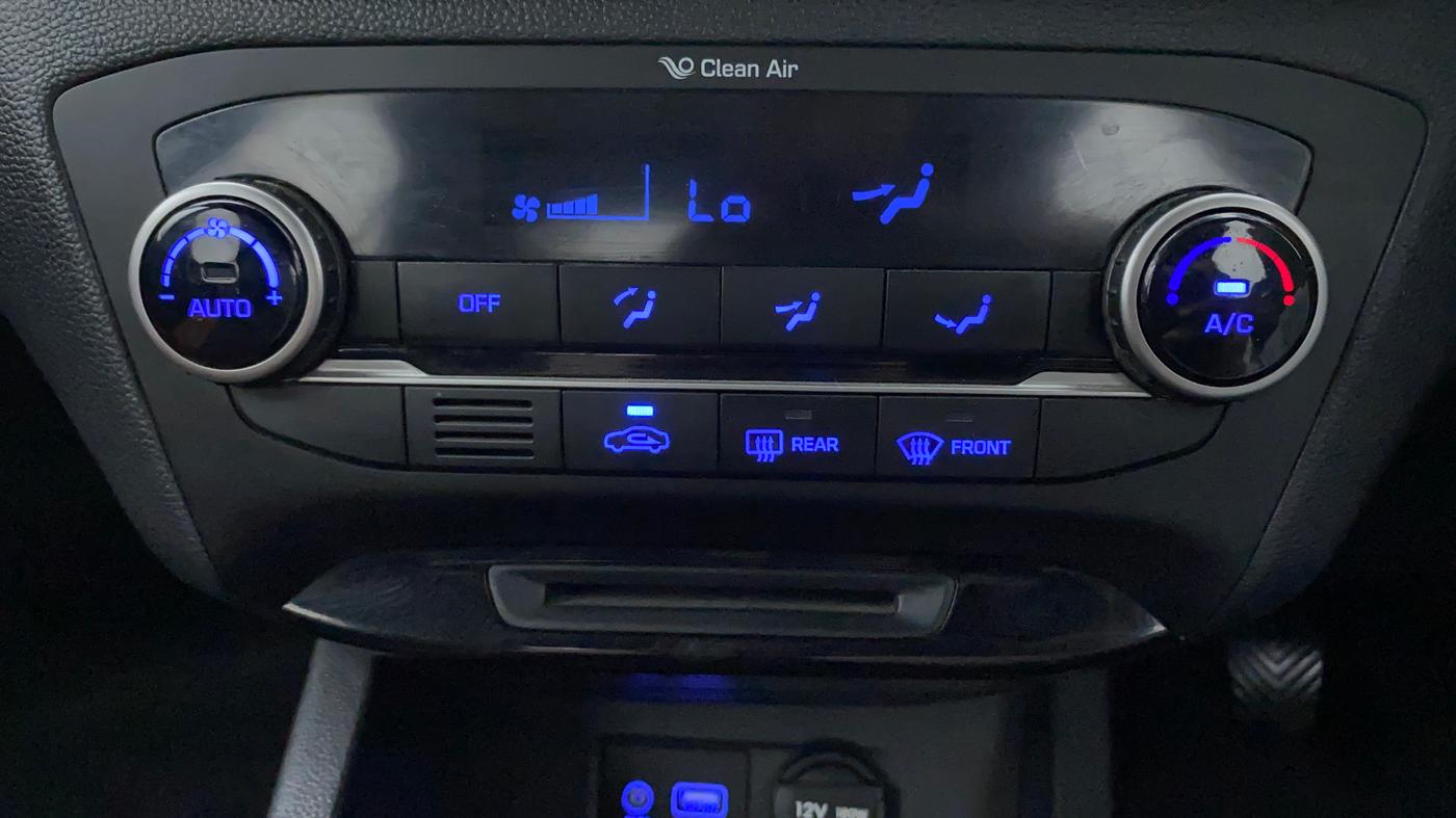 2017 Hyundai Elite i20 ASTA 1.2 DUAL TONE, Petrol, Manual, 54,739 km, Automatic Climate Control