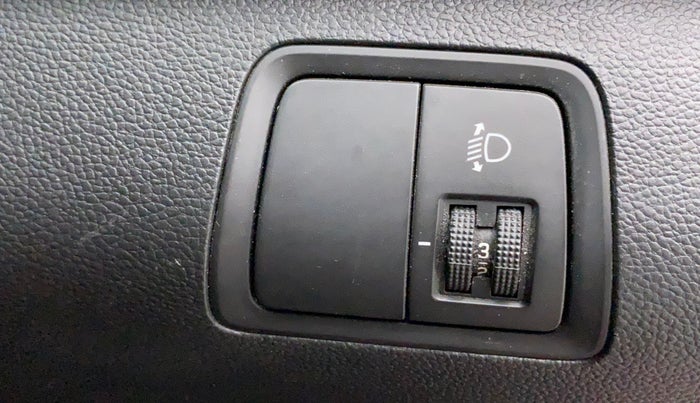 2017 Hyundai Elite i20 ASTA 1.2 DUAL TONE, Petrol, Manual, 54,739 km, Dashboard - Headlight height adjustment not working