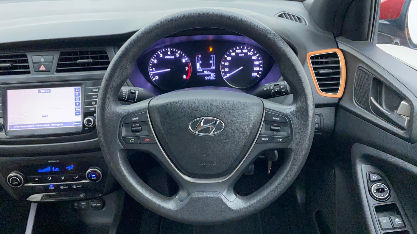 2017 Hyundai Elite i20 ASTA 1.2 DUAL TONE, Petrol, Manual, 54,739 km, Steering Wheel Close Up