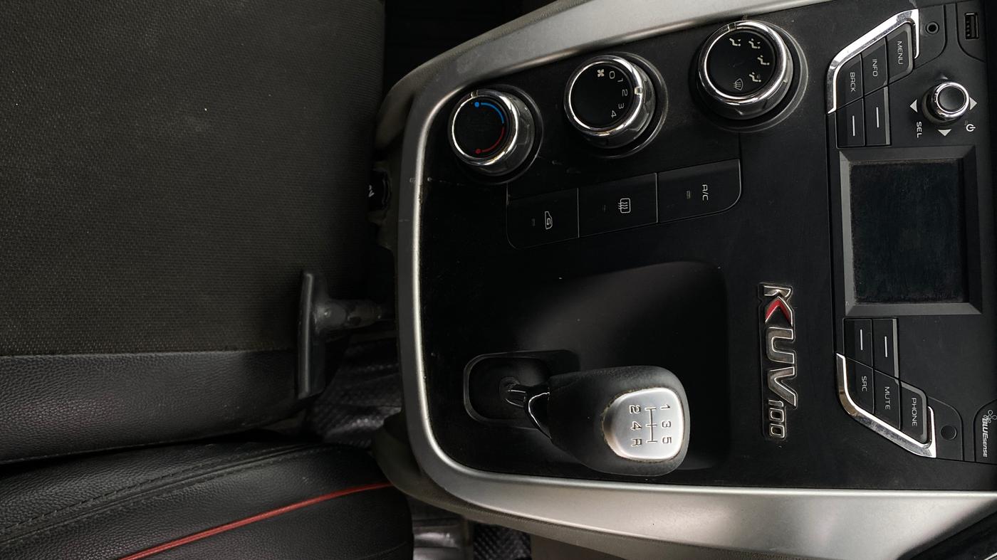 2016 Mahindra Kuv100 K8 D 6 STR, Diesel, Manual, 1,19,101 km, Gear Lever