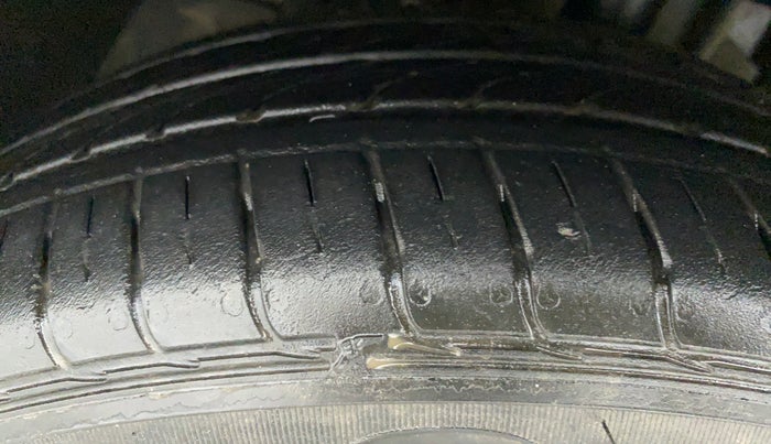 2021 Tata Tiago XZ+ 1.2 Revotron, Petrol, Manual, 14,179 km, Left Front Tyre Tread