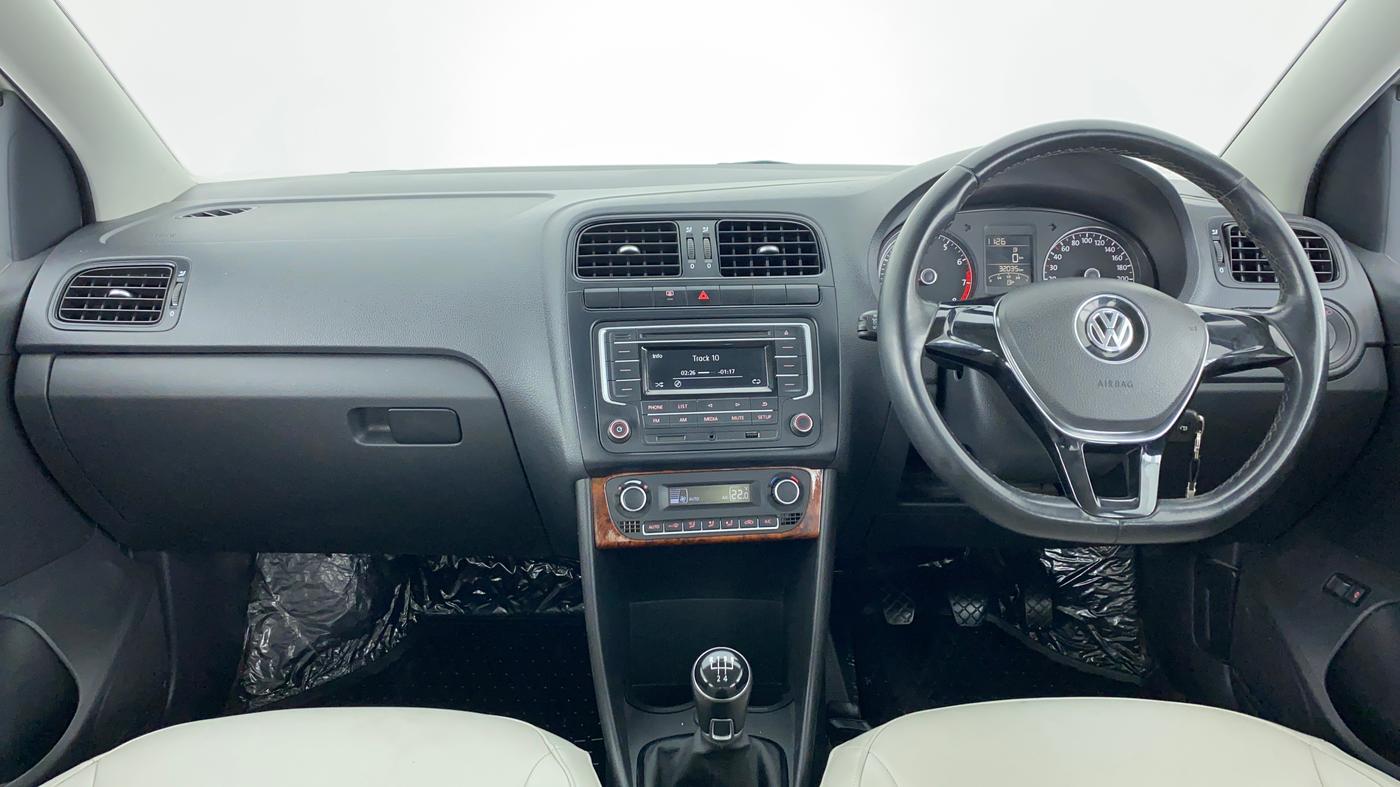 2017 Volkswagen Vento COMFORTLINE MT PETROL, Petrol, Manual, 32,137 km, Dashboard