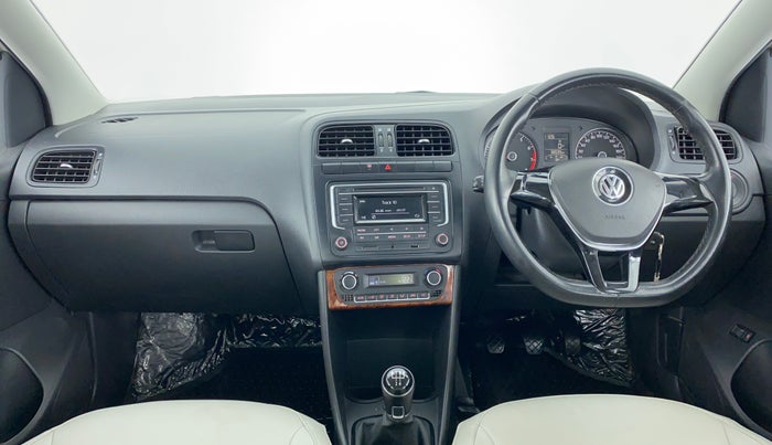 2017 Volkswagen Vento COMFORTLINE MT PETROL, Petrol, Manual, 32,137 km, Dashboard