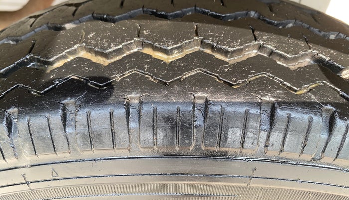 2019 Maruti Eeco 5 STR WITH A/C+HTR, CNG, Manual, 18,336 km, Left Rear Tyre Tread