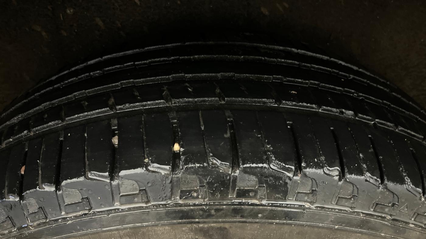 2024 Mahindra SCORPIO-N Z8 PETROL MT 7 STR, Petrol, Manual, 42,881 km, Right Rear Tyre Tread
