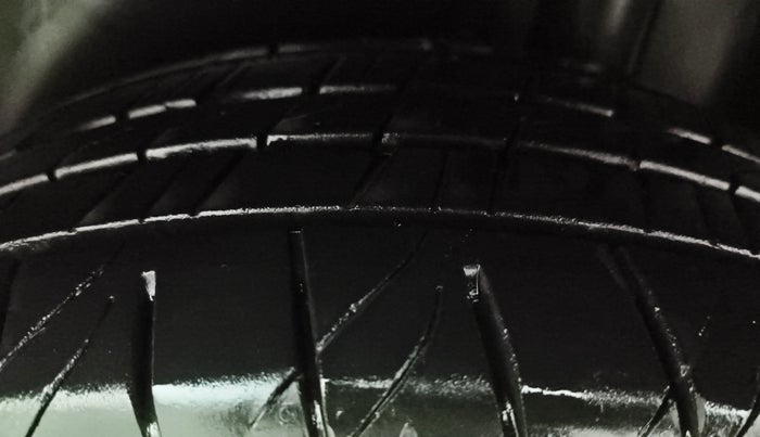 2022 Skoda KUSHAQ ACTIVE 1.0L TSI MT, Petrol, Manual, 75,793 km, Left Rear Tyre Tread