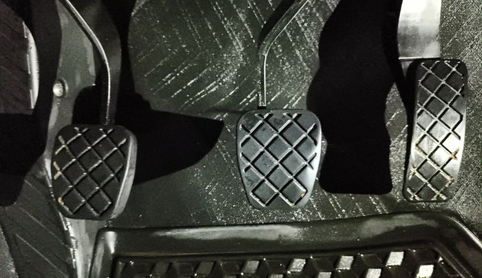 2022 Skoda KUSHAQ ACTIVE 1.0L TSI MT, Petrol, Manual, 75,793 km, Pedals