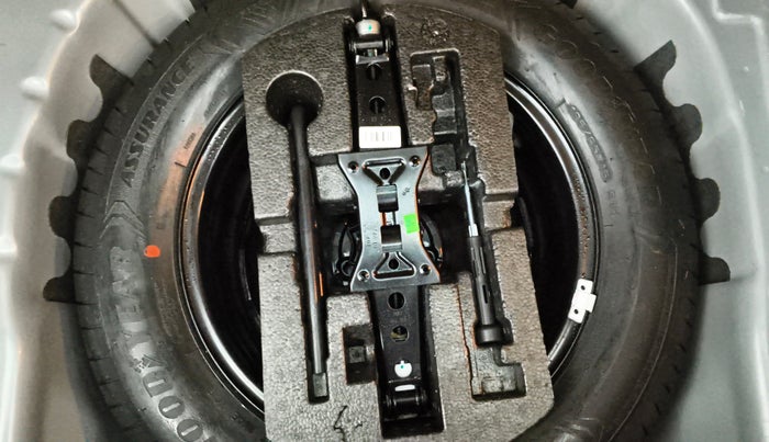 2022 Skoda KUSHAQ ACTIVE 1.0L TSI MT, Petrol, Manual, 75,793 km, Spare Tyre