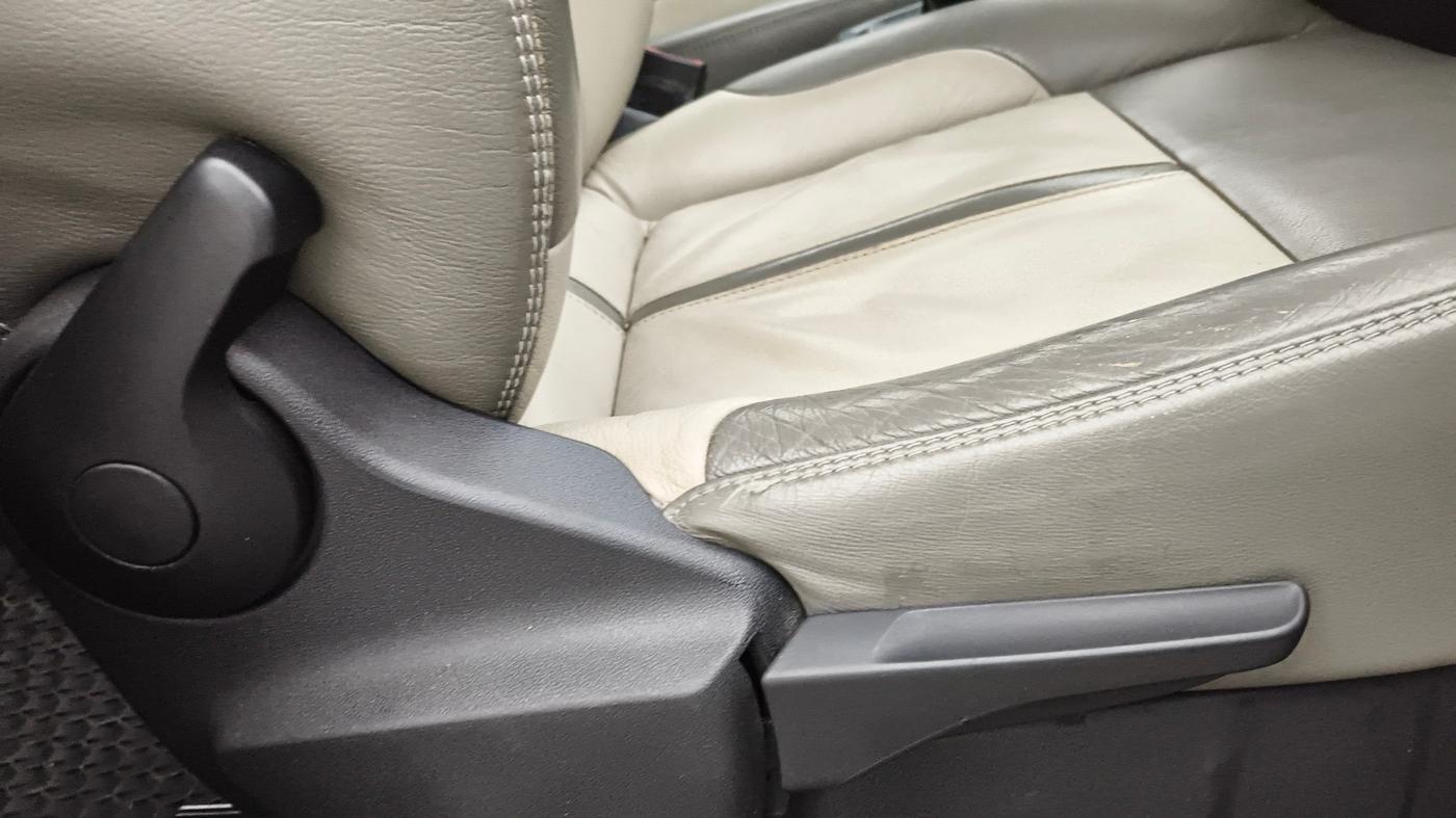 2022 Skoda KUSHAQ ACTIVE 1.0L TSI MT, Petrol, Manual, 75,793 km, Driver Side Adjustment Panel