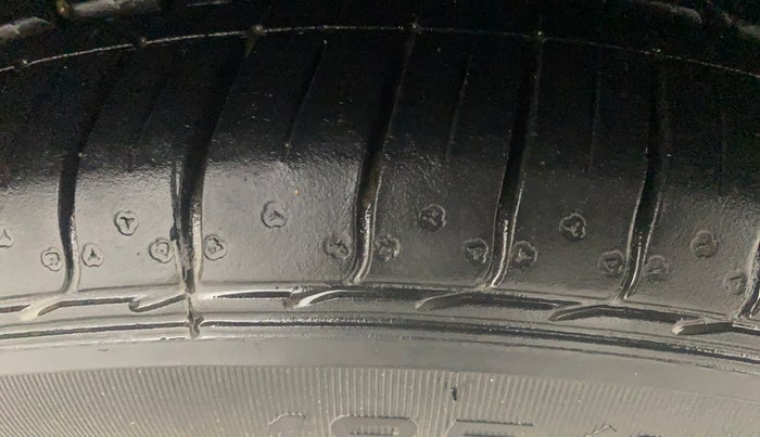 2020 Ford FREESTYLE TITANIUM PLUS 1.2 PETROL, Petrol, Manual, 10,157 km, Right Front Tyre Tread