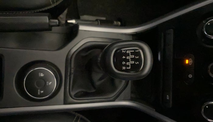 2021 Tata NEXON XM SUNROOF PETROL, Petrol, Manual, 62,197 km, Gear Lever
