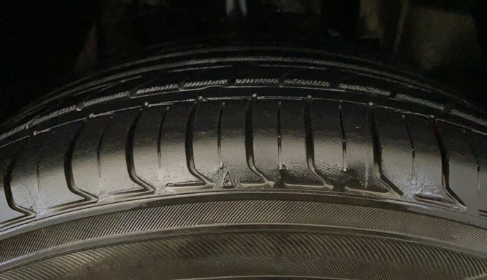 2021 Tata NEXON XM SUNROOF PETROL, Petrol, Manual, 62,197 km, Right Front Tyre Tread