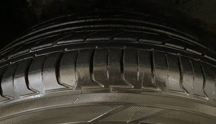 2021 Tata NEXON XM SUNROOF PETROL, Petrol, Manual, 62,197 km, Right Rear Tyre Tread