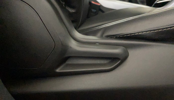 2021 Tata NEXON XM SUNROOF PETROL, Petrol, Manual, 62,197 km, Driver Side Adjustment Panel