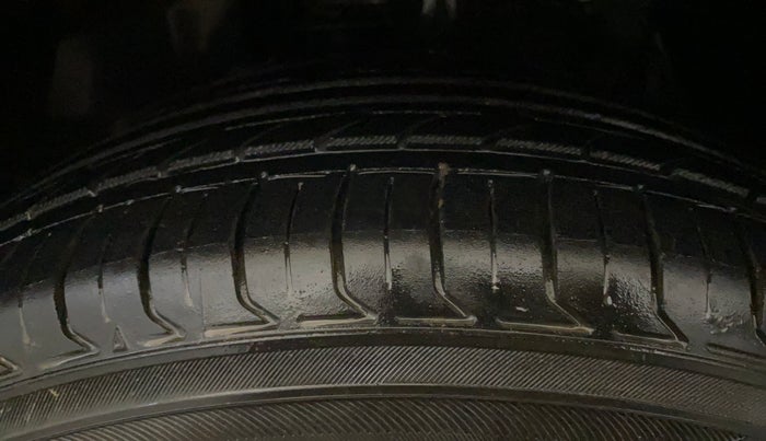 2021 Tata NEXON XM SUNROOF PETROL, Petrol, Manual, 62,197 km, Left Front Tyre Tread