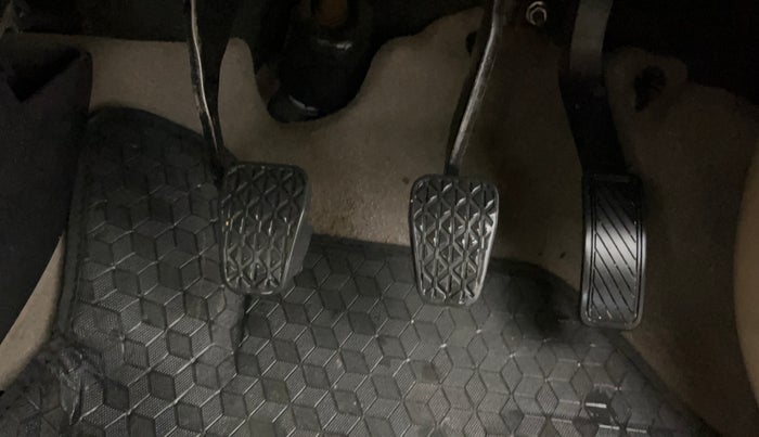 2015 Ford Figo Aspire TREND 1.2 PETROL, Petrol, Manual, 26,407 km, Pedals