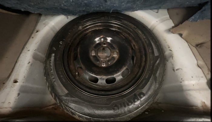 2015 Ford Figo Aspire TREND 1.2 PETROL, Petrol, Manual, 26,407 km, Spare Tyre