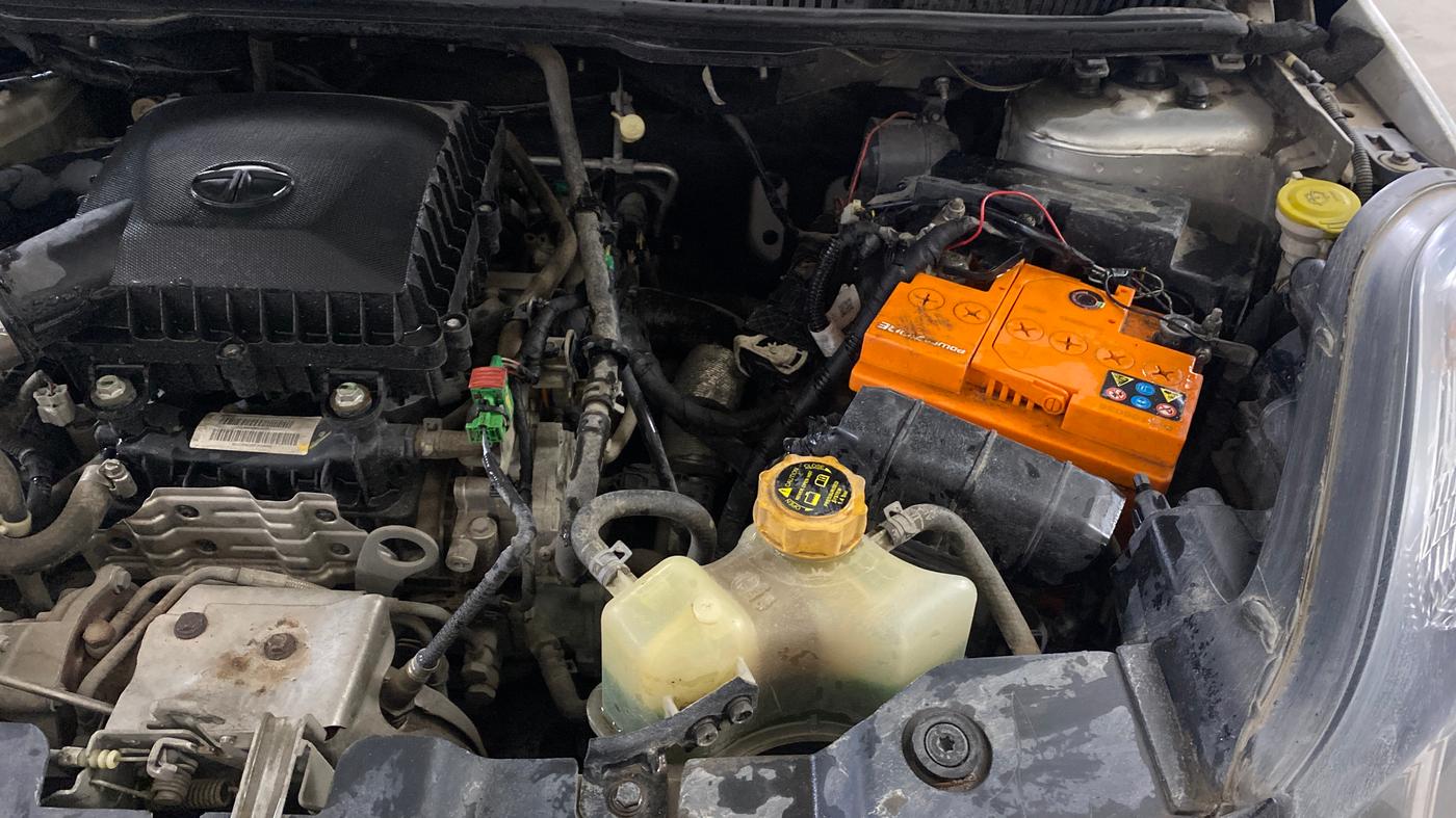 2018 Tata NEXON XMA PETROL, Petrol, Automatic, 39,201 km, Engine View - Left