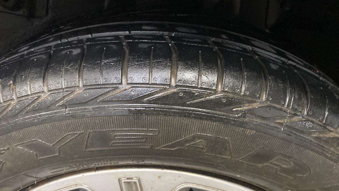 2018 Tata NEXON XMA PETROL, Petrol, Automatic, 39,201 km, Left Rear Tyre Tread