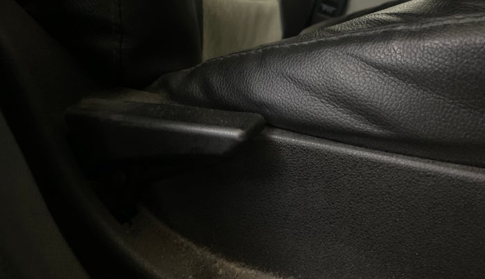 2018 Tata NEXON XMA PETROL, Petrol, Automatic, 39,067 km, Driver Side Adjustment Panel