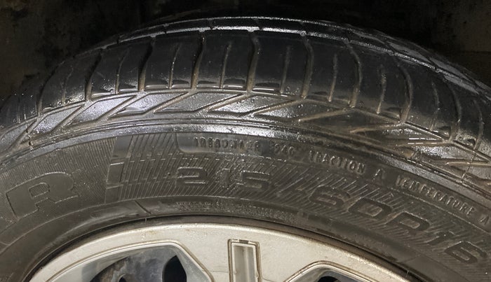 2018 Tata NEXON XMA PETROL, Petrol, Automatic, 39,067 km, Right Front Tyre Tread