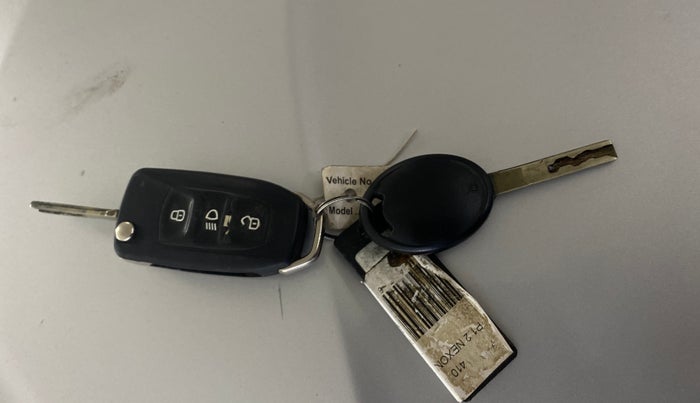 2018 Tata NEXON XMA PETROL, Petrol, Automatic, 39,067 km, Key Close Up