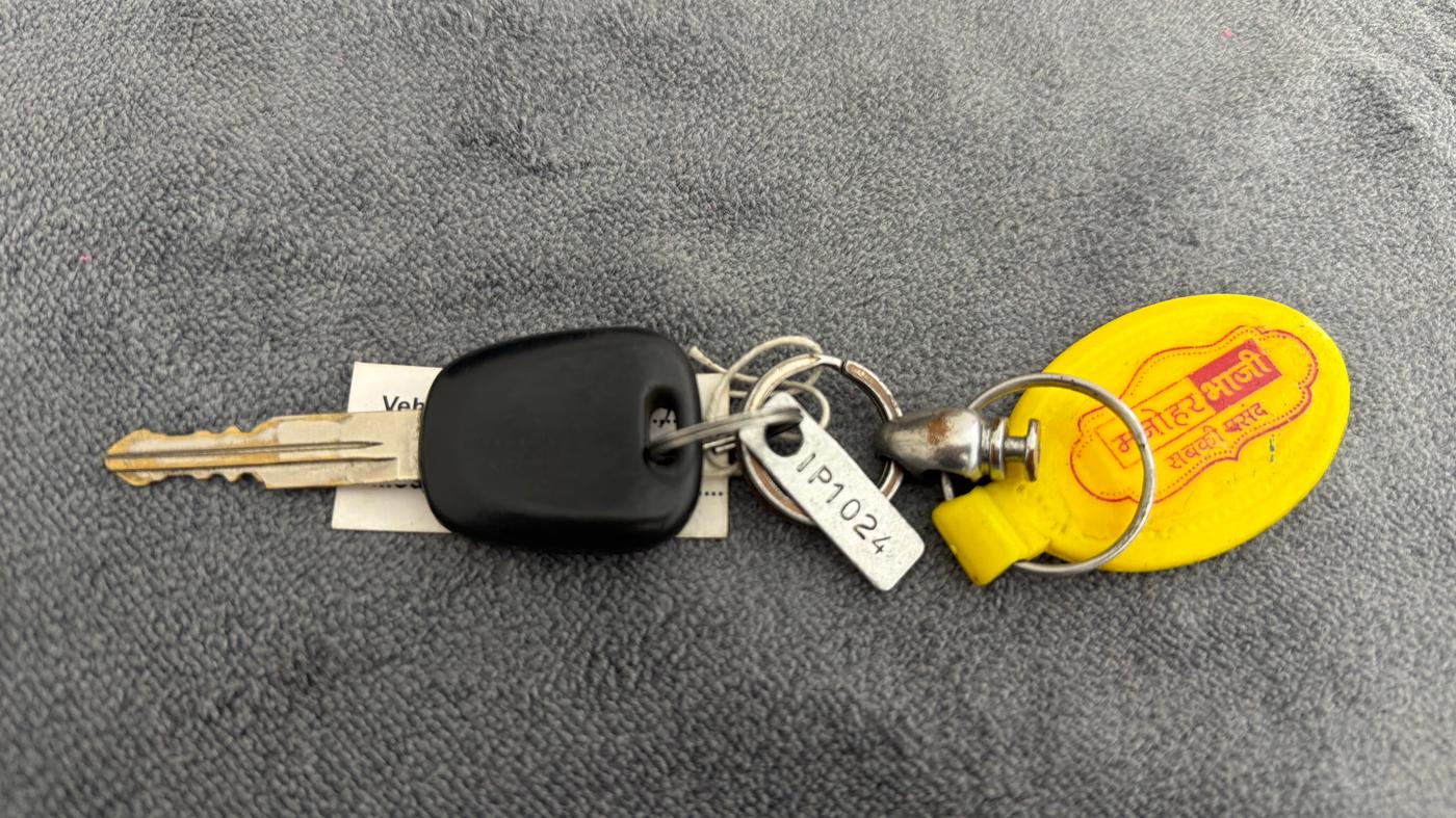 2019 Maruti Alto K10 VXI AMT, Petrol, Automatic, 81,205 km, Key Close Up