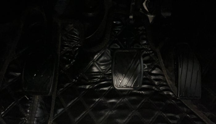 2022 Maruti Celerio VXI CNG, CNG, Manual, 86,761 km, Pedals