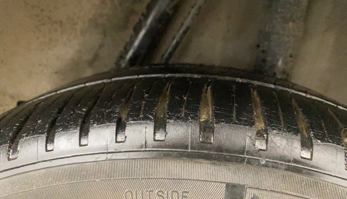 2015 Honda City 1.5L I-VTEC V MT, Petrol, Manual, 74,624 km, Left Rear Tyre Tread