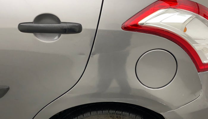 2015 Maruti Swift LXI, CNG, Manual, 58,702 km, Left quarter panel - Minor scratches