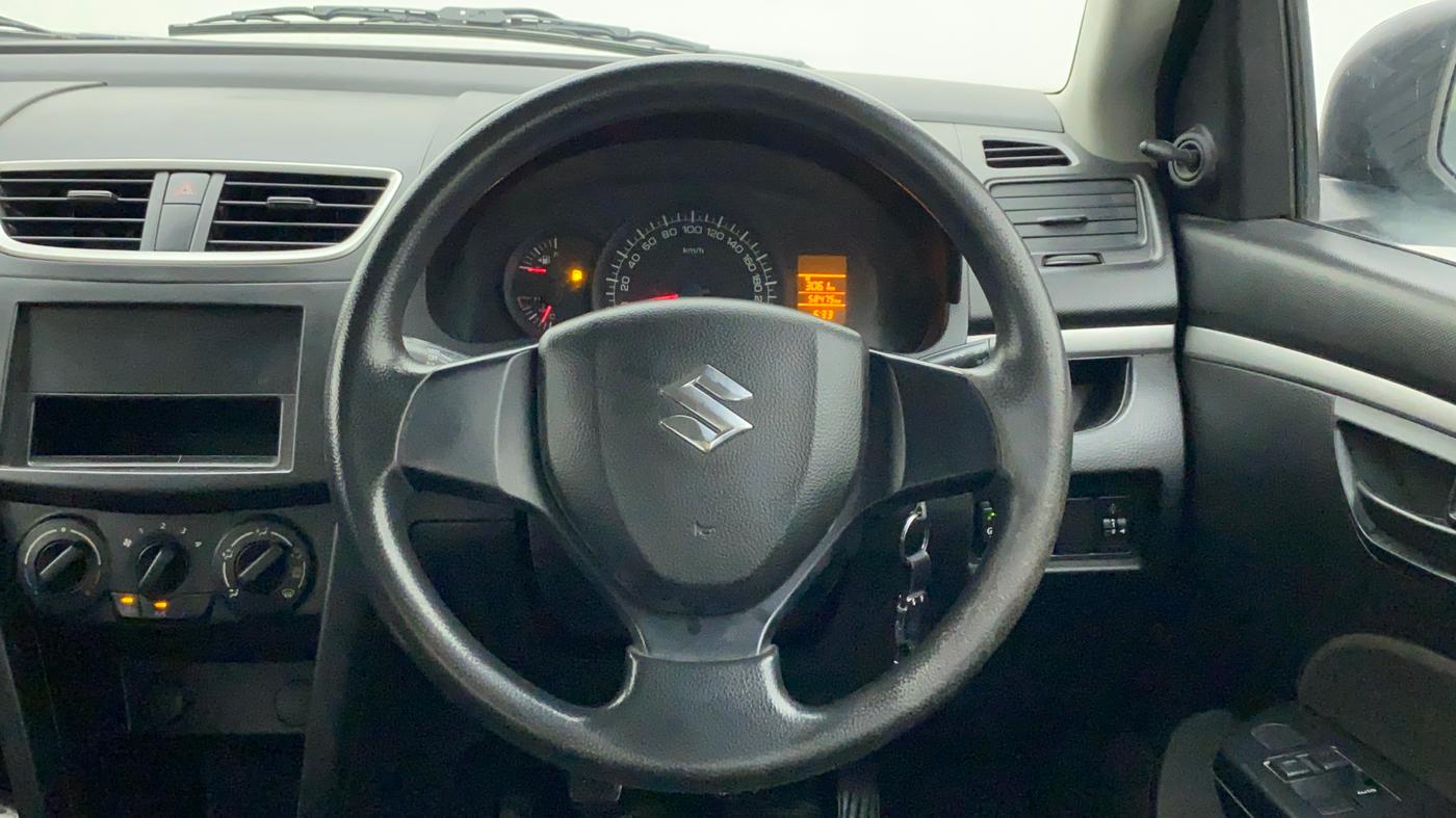 2015 Maruti Swift LXI, CNG, Manual, 58,702 km, Steering Wheel Close Up