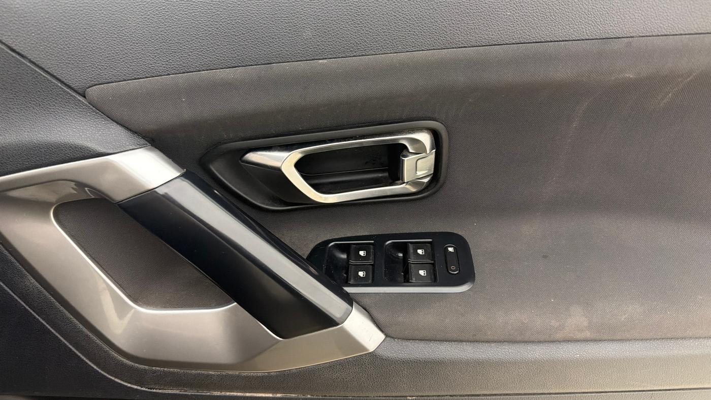 2022 Tata Harrier XT PLUS 2.0L KRYOTEC, Diesel, Manual, 54,557 km, Driver Side Door Panels Control