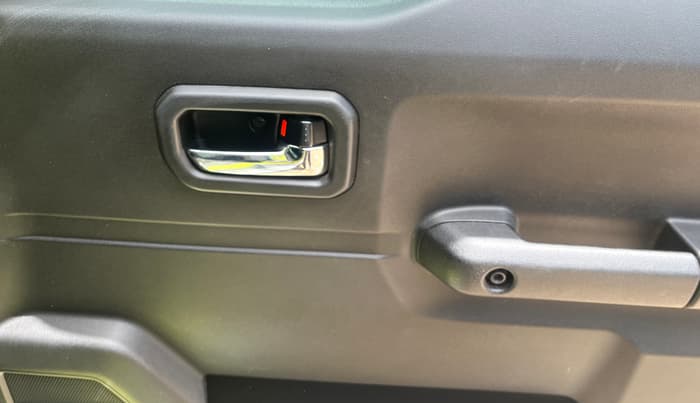2023 Maruti JIMNY ALPHA ALL GRIP PRO AT, Petrol, Automatic, 17,814 km, Driver Side Door Panels Control