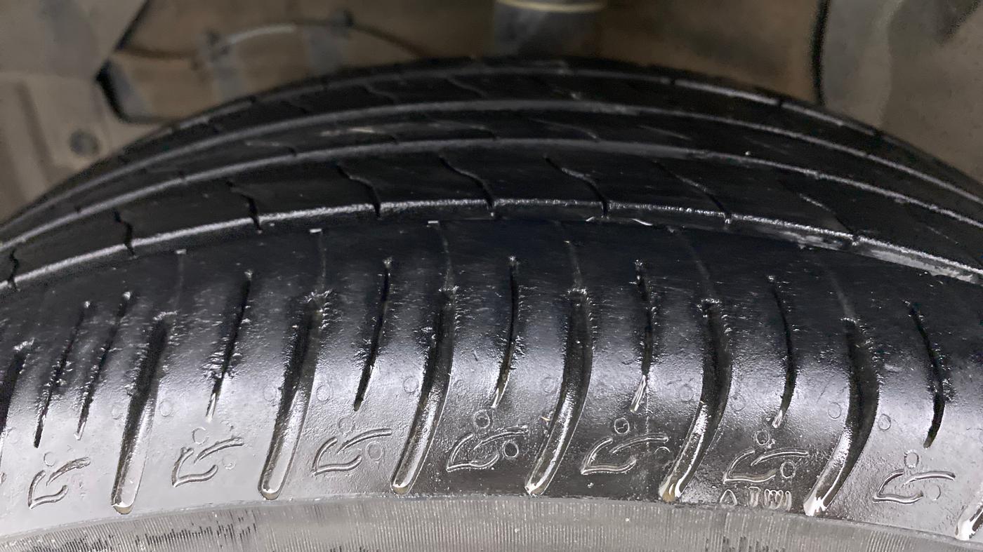 2020 Maruti Vitara Brezza ZXI PLUS, Petrol, Manual, 38,015 km, Left Front Tyre Tread