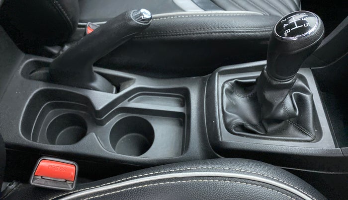 2020 Maruti Vitara Brezza ZXI PLUS, Petrol, Manual, 38,015 km, Gear Lever