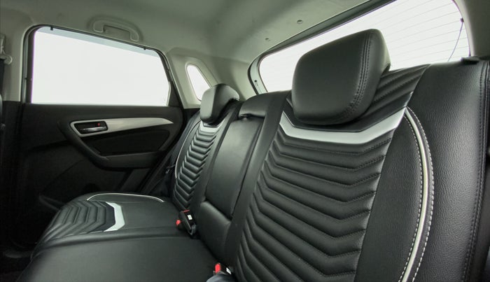 2020 Maruti Vitara Brezza ZXI PLUS, Petrol, Manual, 38,015 km, Right Side Rear Door Cabin