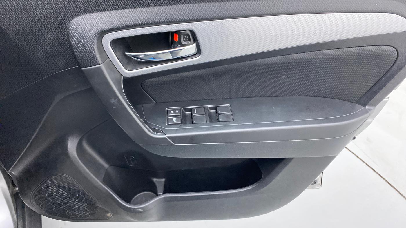 2020 Maruti Vitara Brezza ZXI PLUS, Petrol, Manual, 38,015 km, Driver Side Door Panels Control