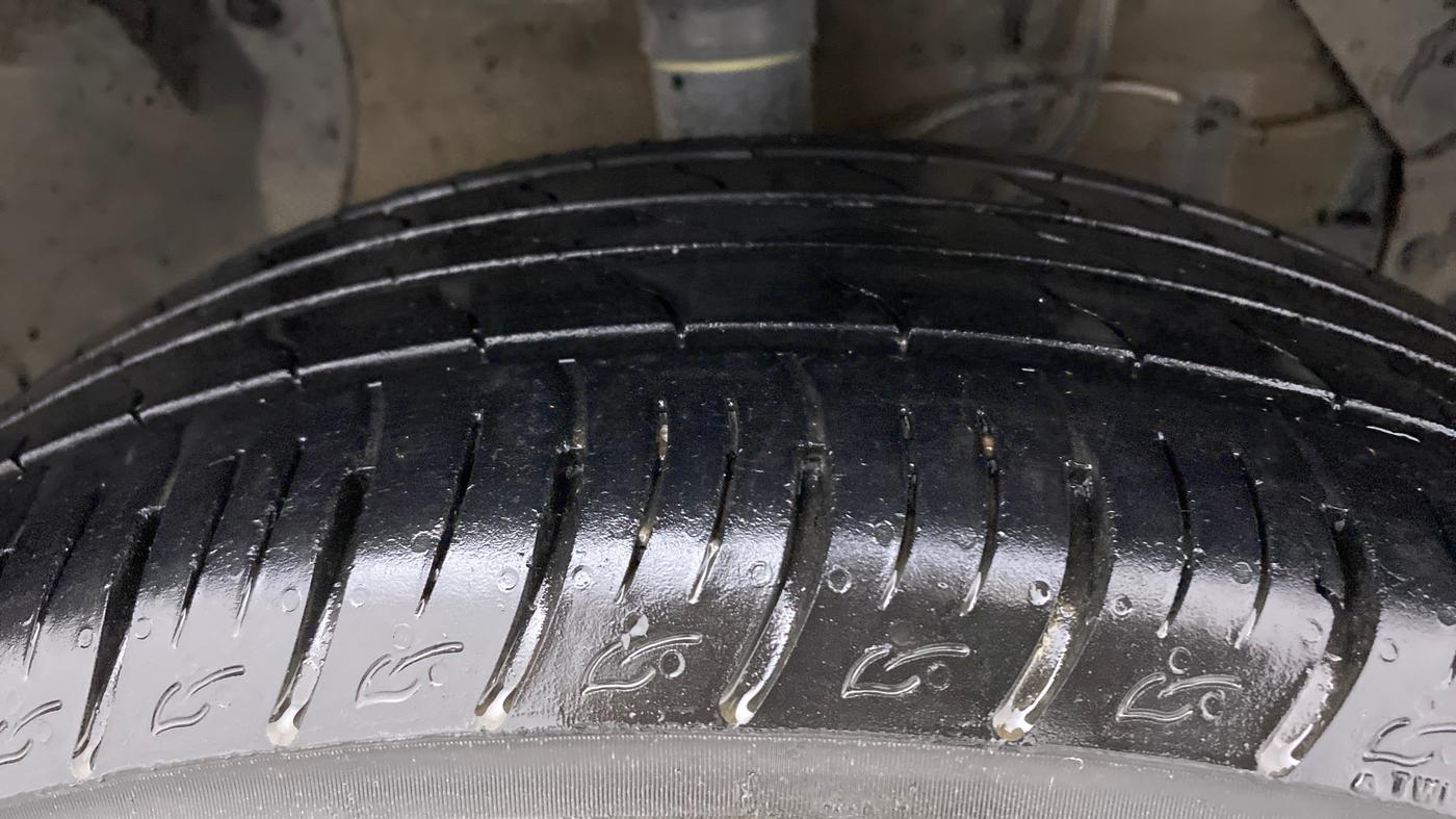2020 Maruti Vitara Brezza ZXI PLUS, Petrol, Manual, 38,015 km, Right Front Tyre Tread